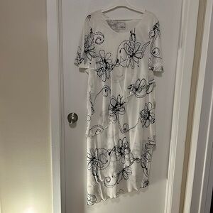 Ladies Knothe Design Dress.